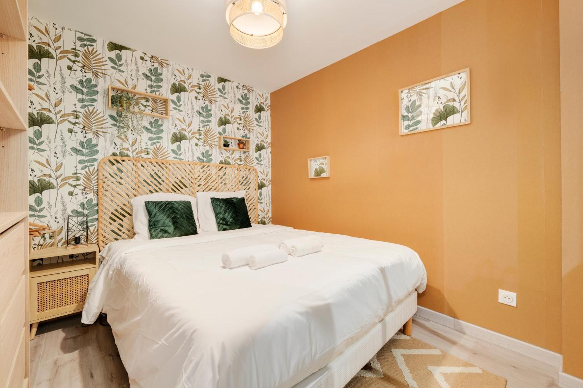 Apartment L'elegance Du Centre - Gare Congres - Parking - T3